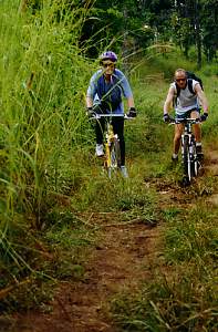 MOUNTAIN BIKING IN CHIANG MAI Northern Thailand cnx014_1.jpg (16760 Byte)